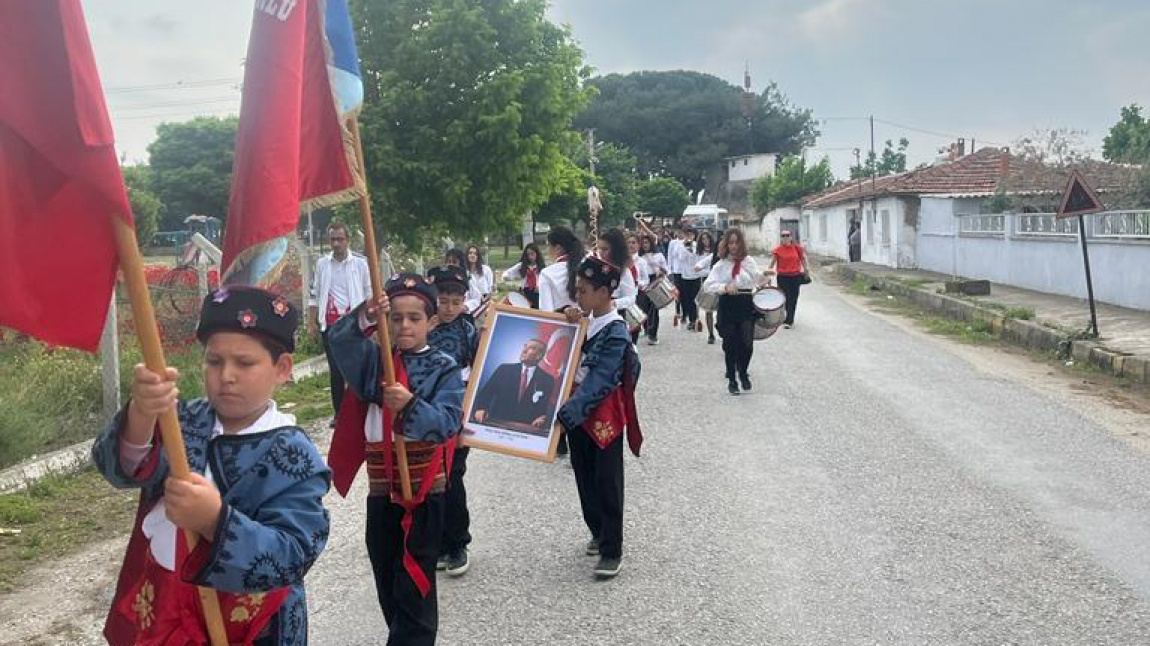 19 Mayıs Atatürk'ü Anma Gençlik ve Spor Bayramı' nı Coşkuyla Kutladık.